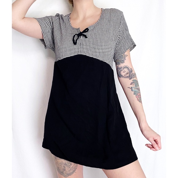 SOLD • Vintage Gingham Black + White Checkered Tunic Mini Babydoll Dress - Picture 3 of 9